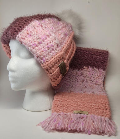 Mesa Rose (4" White PomPom)
